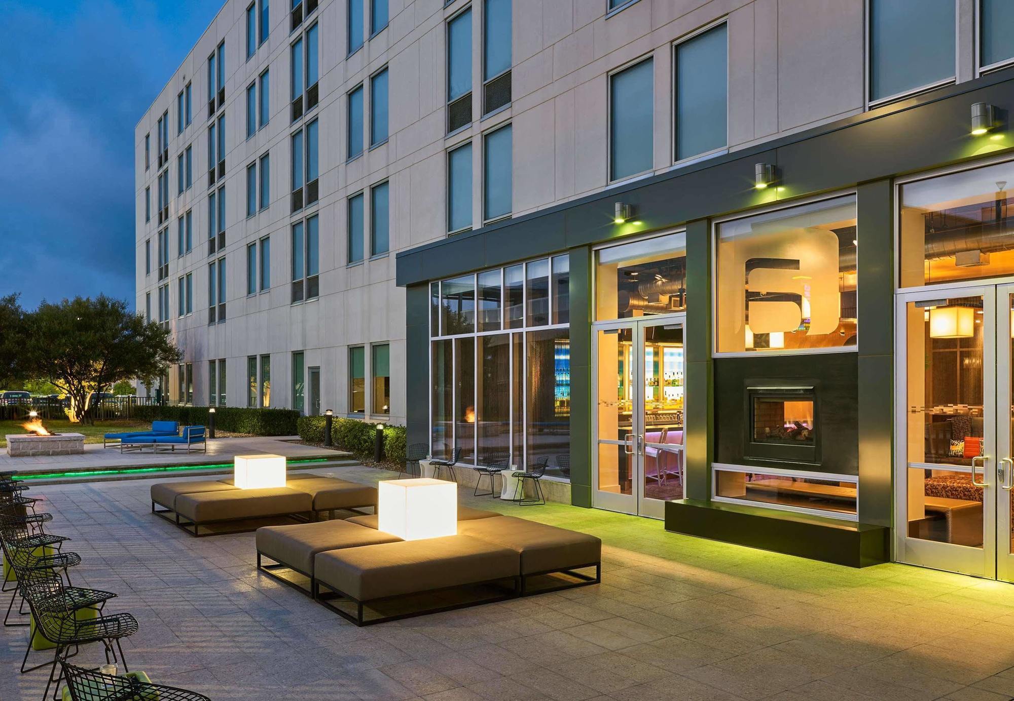 Aloft San Antonio Airport Hotel Exterior photo